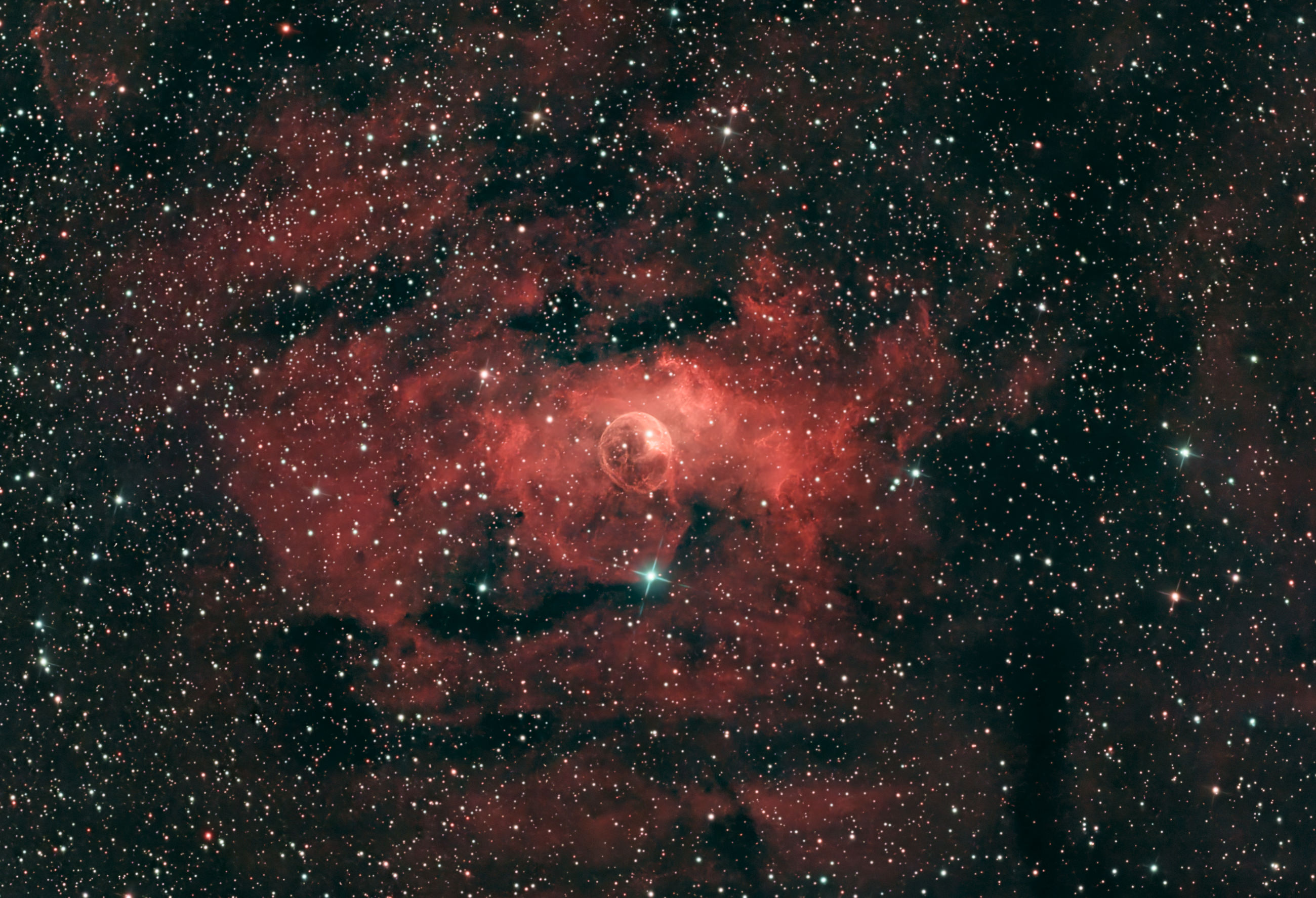 NGC 7635, auch Blasennebel (engl. Bubble Nebula) genannt, ist ein Emissionsnebel und eine HII-Region im Sternbild Kassiopeia am Nordsternhimmel, welcher etwa 7100 Lichtjahre von der Erde entfernt ist.